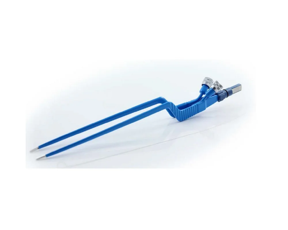 Pinces bipolaires avec double irrigation et le connecteur luer-lock
